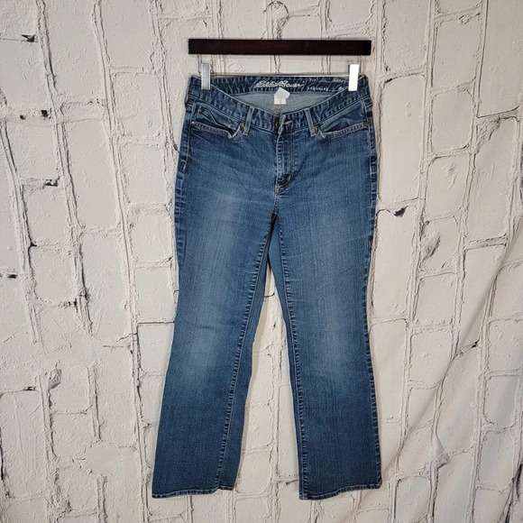 EDDIE Bauer Curvy Bootcut Jeans Short Boot Cut Classic Style Neutral‎ Denim 6S - Picture 1 of 6